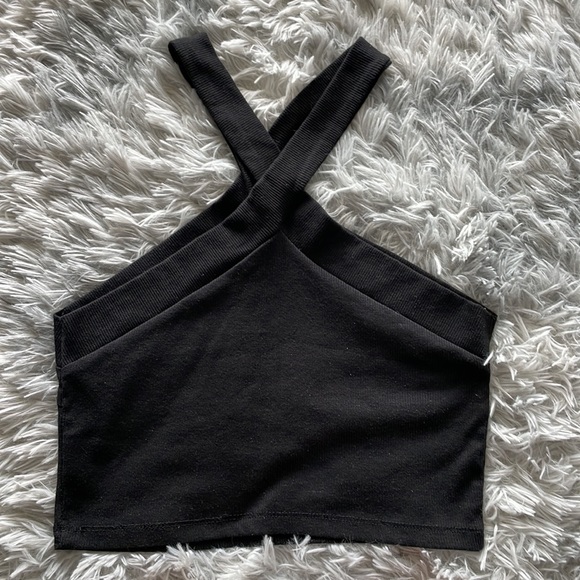 Crop top - Picture 2 of 3